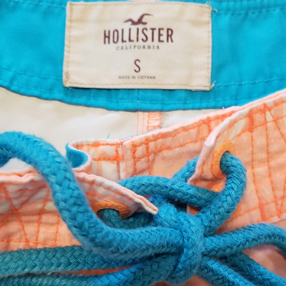 HOLLISTER Board Shortd - Picture 3 of 4